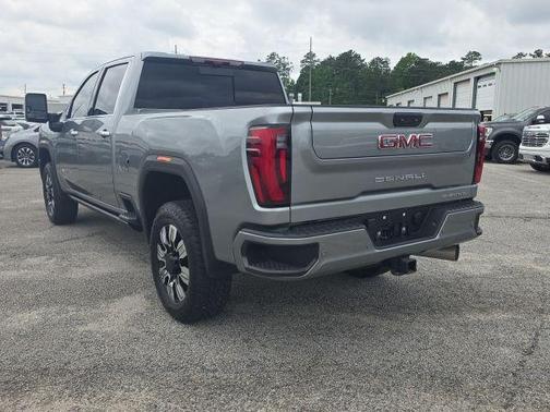 2024 GMC Sierra 2500 Denali