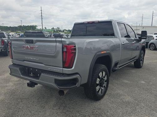 2024 GMC Sierra 2500 Denali