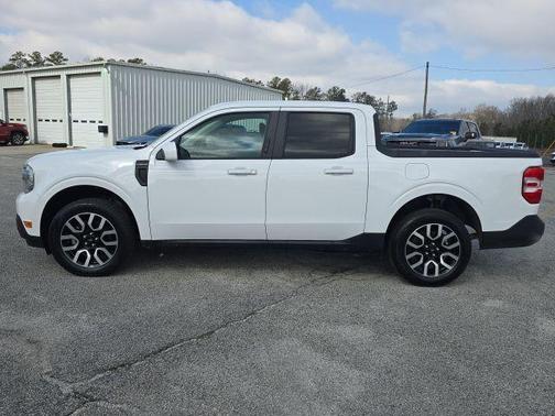 2023 Ford Maverick Lariat