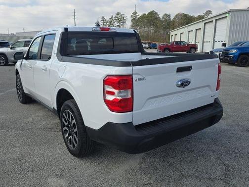 2023 Ford Maverick Lariat
