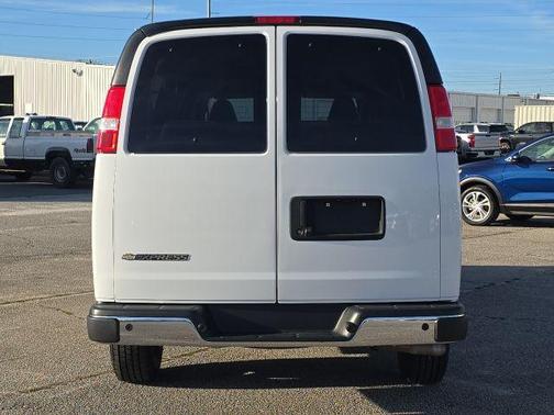 2022 Chevrolet Express 3500 LT
