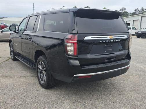 2021 Chevrolet Suburban LT
