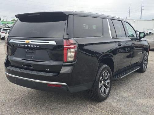 2021 Chevrolet Suburban LT