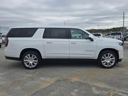 2023 Chevrolet Suburban High Country