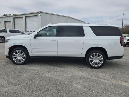2023 Chevrolet Suburban High Country