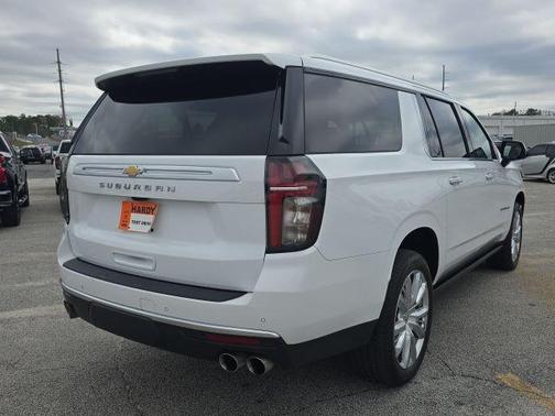 2023 Chevrolet Suburban High Country