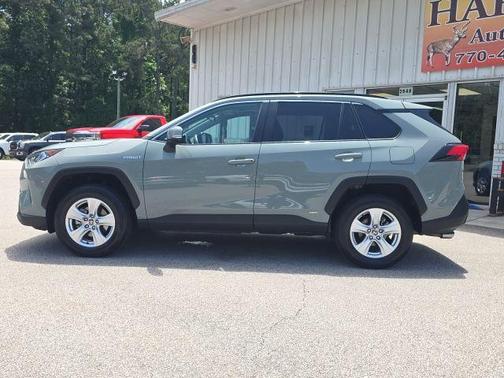 2021 Toyota RAV4 Hybrid XLE