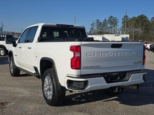 2022 Chevrolet Silverado 2500 High Country