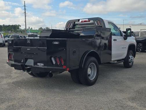 2025 Chevrolet Silverado 3500 WT