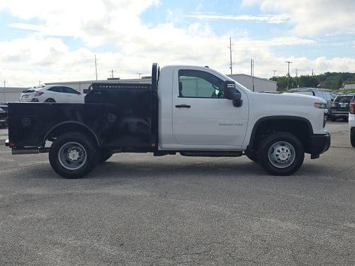 2025 Chevrolet Silverado 3500 WT