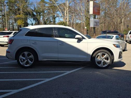2021 Audi Q5 40 Premium Plus