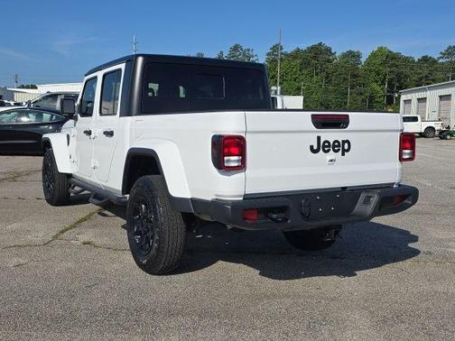2023 Jeep Gladiator Sport