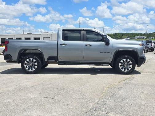 2024 Chevrolet Silverado 2500 Custom