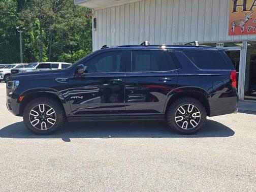 2022 GMC Yukon AT4