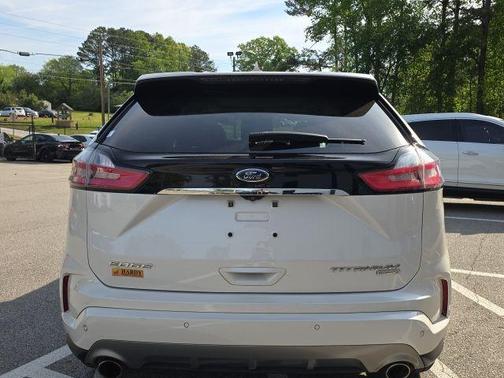 White Platinum Clearcoat Metallic 2019 Ford Edge Titanium