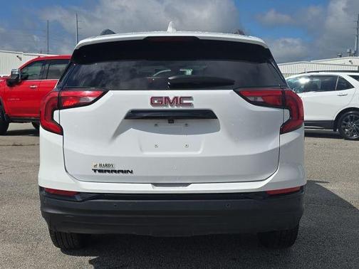 2021 GMC Terrain SLT