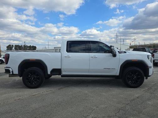 2024 GMC Sierra 2500 AT4