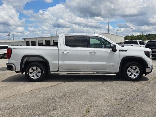 2024 GMC Sierra 1500 SLE