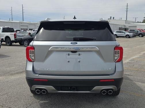 Iconic Silver Metallic 2023 Ford Explorer Platinum