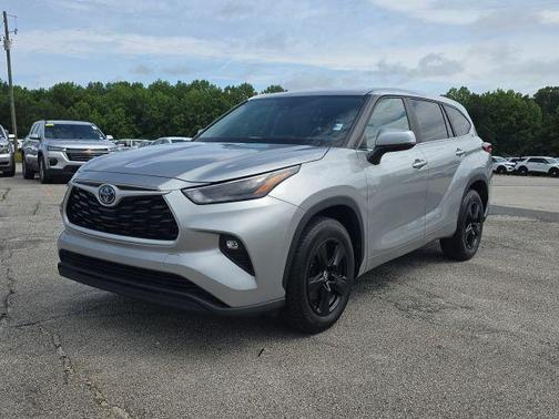 2023 Toyota Highlander Hybrid LE