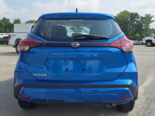 2024 Nissan Kicks S