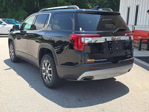 2022 GMC Acadia SLE