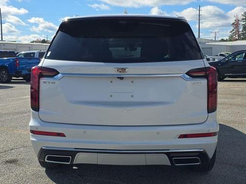 2023 Cadillac XT6 Premium Luxury FWD