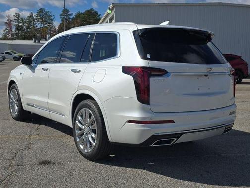 2023 Cadillac XT6 Premium Luxury FWD