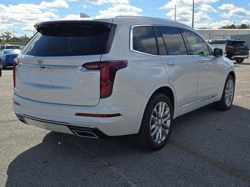 2023 Cadillac XT6 Premium Luxury FWD