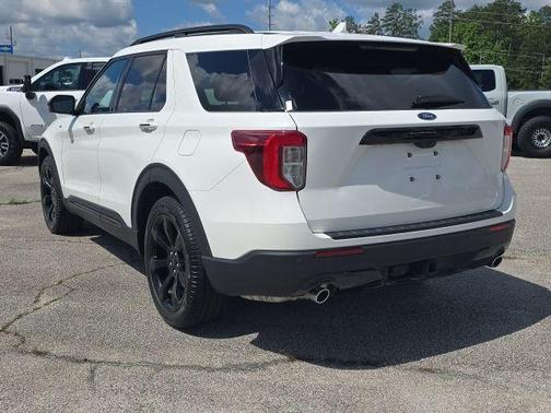 2024 Ford Explorer ST-Line