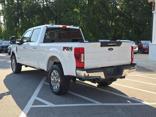 Oxford White 2022 Ford F-250 Lariat