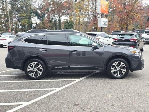 2022 Subaru Outback Touring