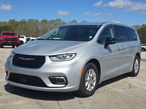 2024 Chrysler Pacifica Touring-L