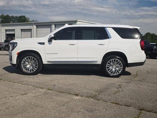 2023 GMC Yukon SLT