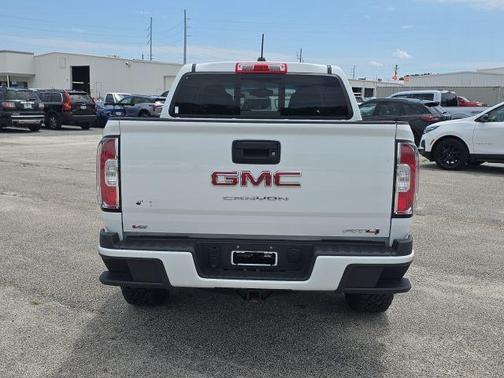 2022 GMC Canyon AT4 w/Cloth