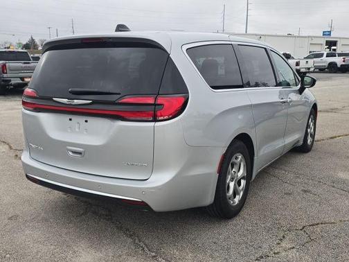 2024 Chrysler Pacifica Limited