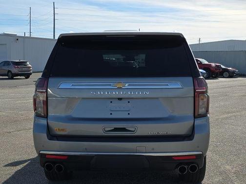 2023 Chevrolet Suburban Premier