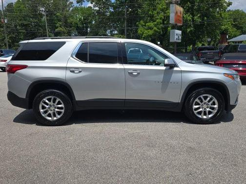 2021 Chevrolet Traverse LT Cloth