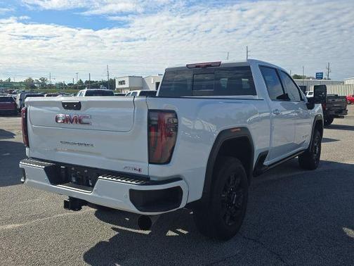 2025 GMC Sierra 2500 AT4