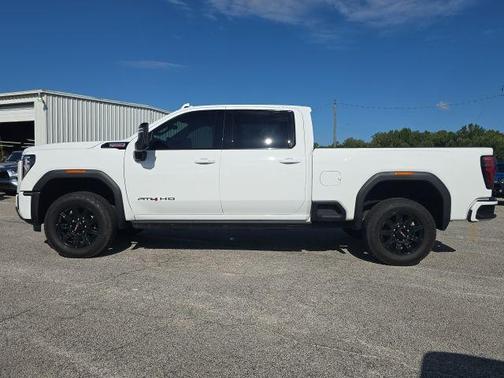 2025 GMC Sierra 2500 AT4