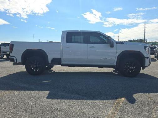 2025 GMC Sierra 2500 AT4