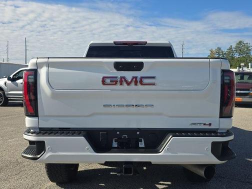 2025 GMC Sierra 2500 AT4