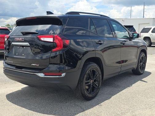 2023 GMC Terrain AT4