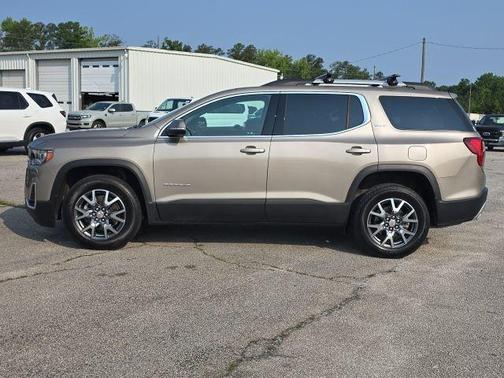 2022 GMC Acadia SLT