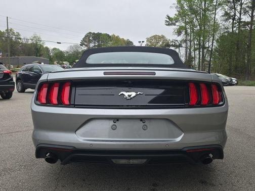 2022 Ford Mustang EcoBoost Premium