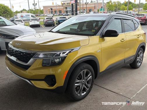 Yellow 2023 Kia Seltos S