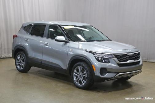 Steel Gray 2023 Kia Seltos LX