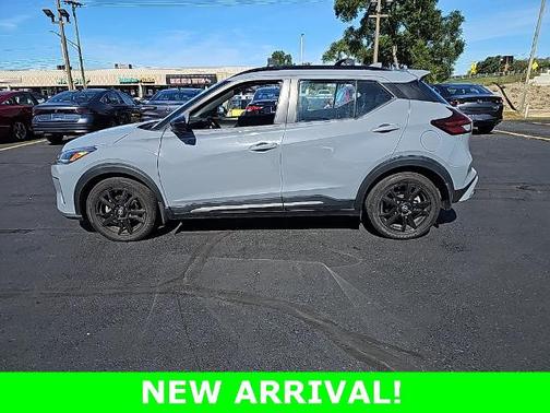 2021 Nissan Kicks SR