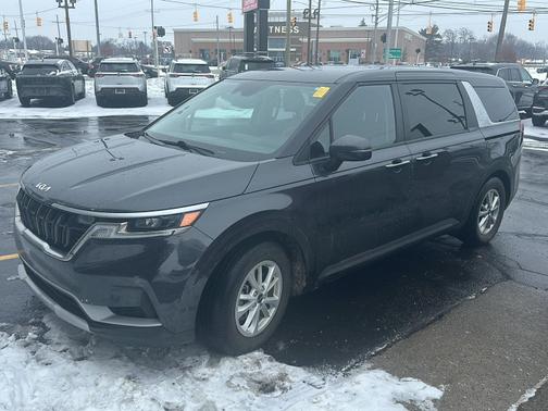 2023 Kia Carnival LX