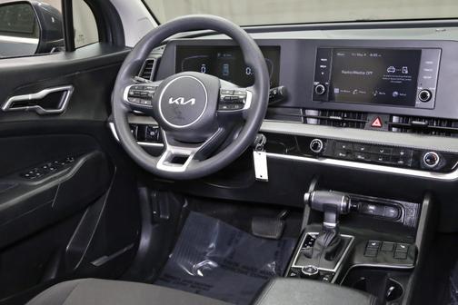 Gravity Gray 2024 Kia Sportage LX